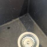 Kako preprečiti in odstraniti praske na pomivalnem koritu (inox in granit/umetna masa)?